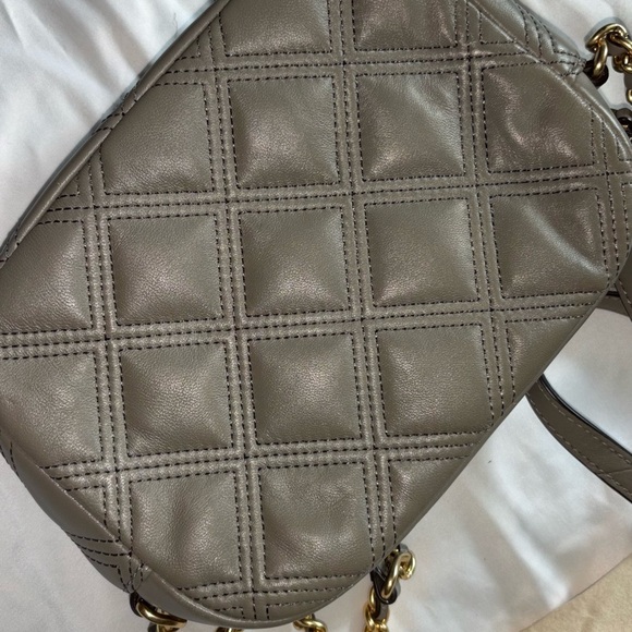 Tory Burch Soft Fleming Gray Quilted Leather Small Camera Bag - Picture 4 of 5